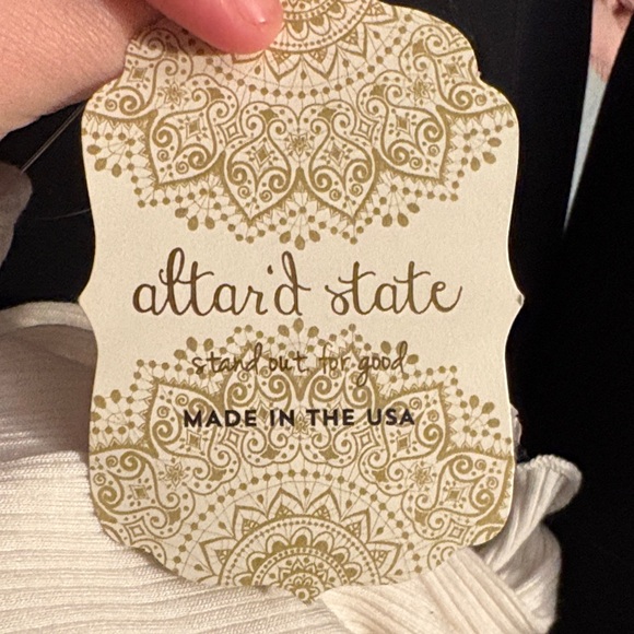 Altar'd State Cream Short Sleeve Top - Picture 3 of 3